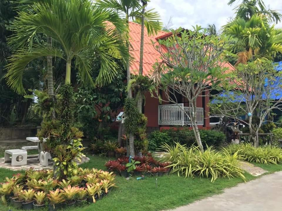 Ya Teng Homestay Ban Tha Sai Bagian luar foto